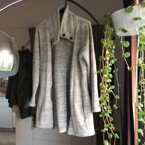 Warm and insulated lightweight coat